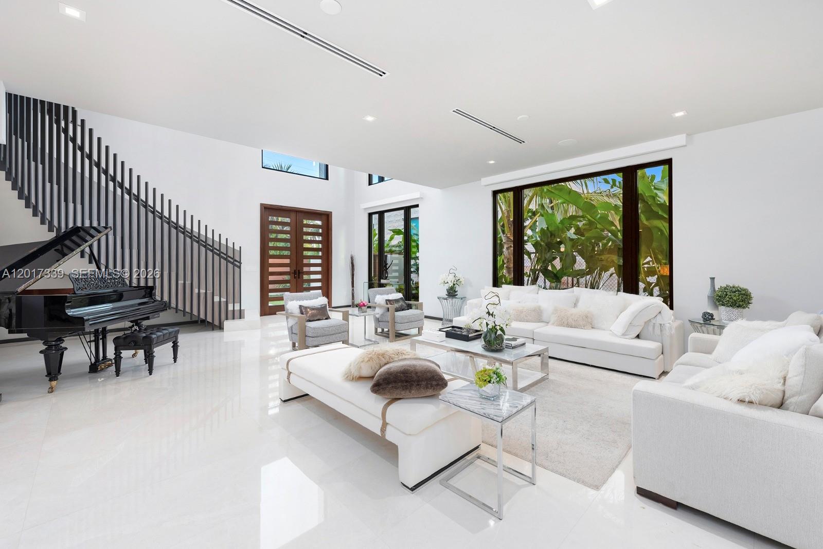 3734 Chase Ave, Miami Beach FL 33140