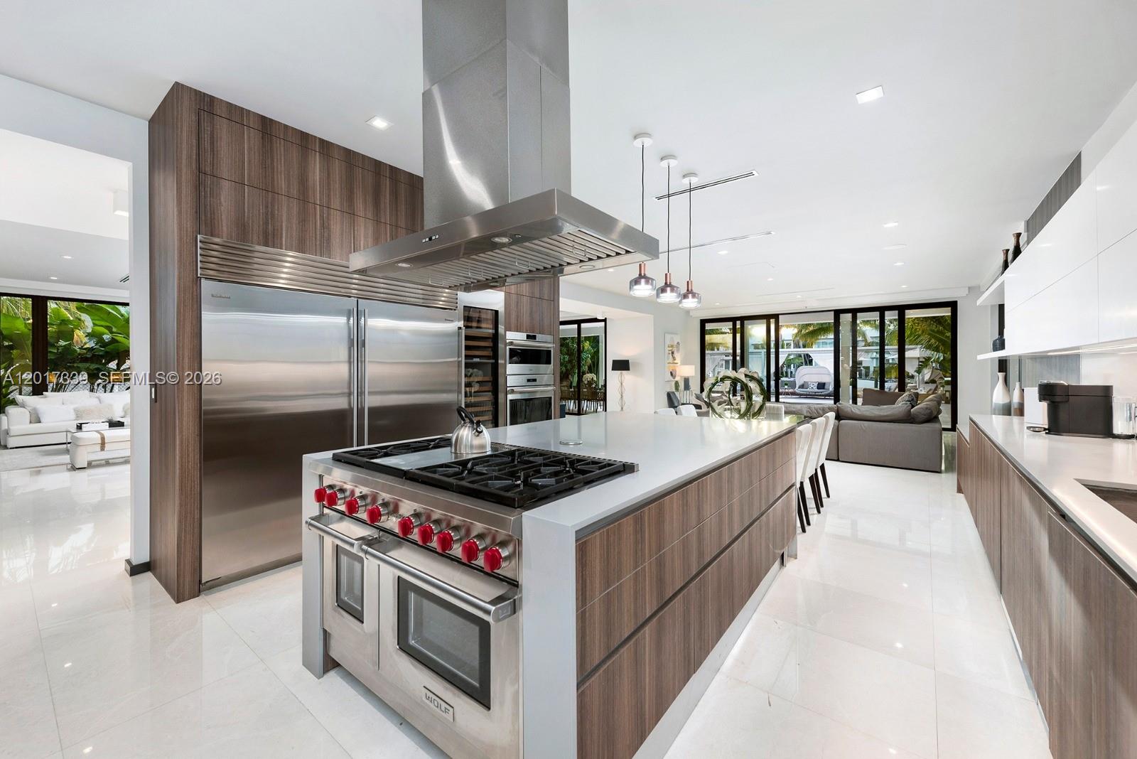 3734 Chase Ave, Miami Beach FL 33140