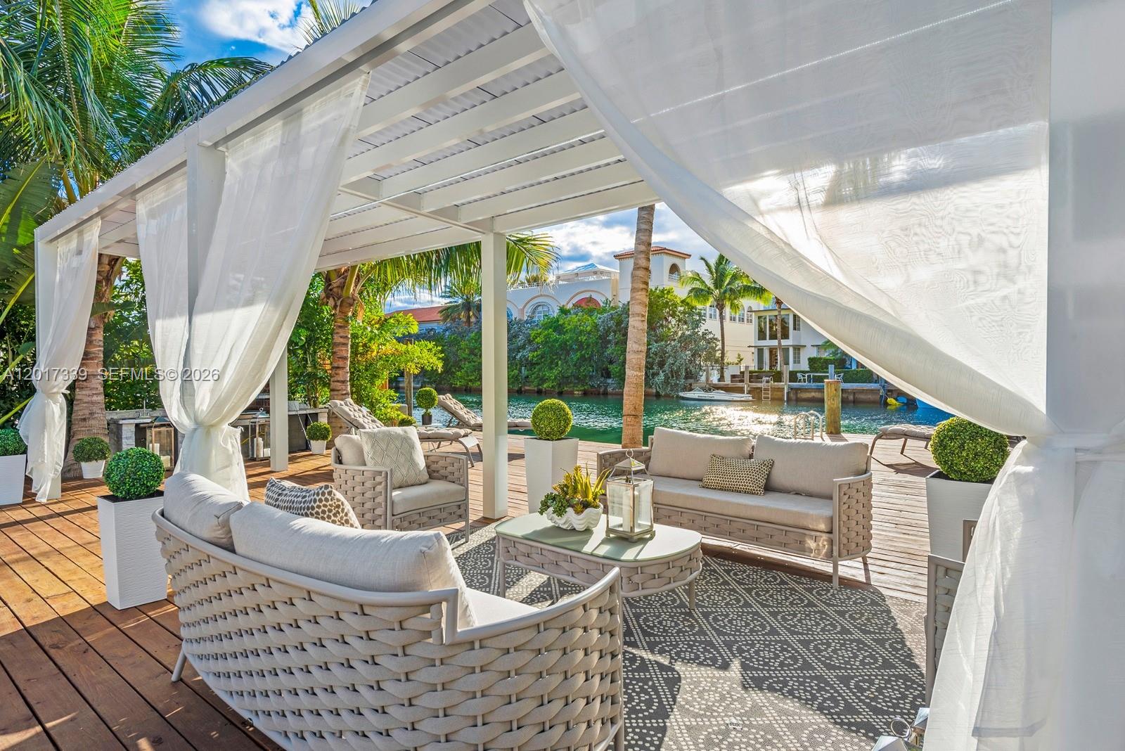 3734 Chase Ave, Miami Beach FL 33140