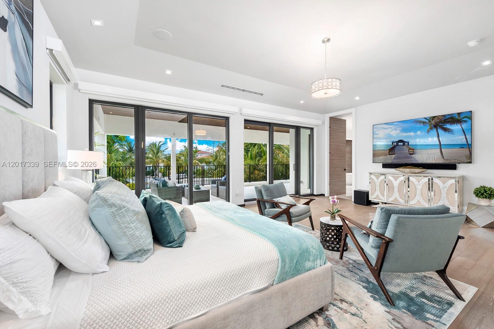 3734 Chase Ave, Miami Beach FL 33140
