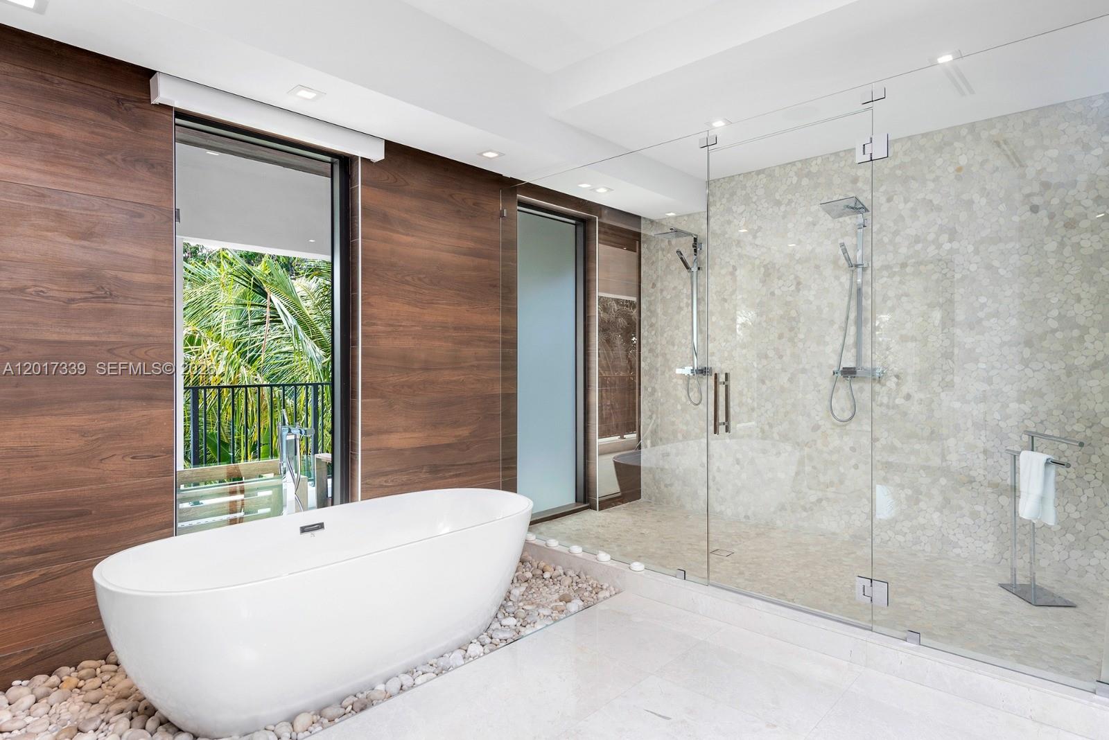 3734 Chase Ave, Miami Beach FL 33140