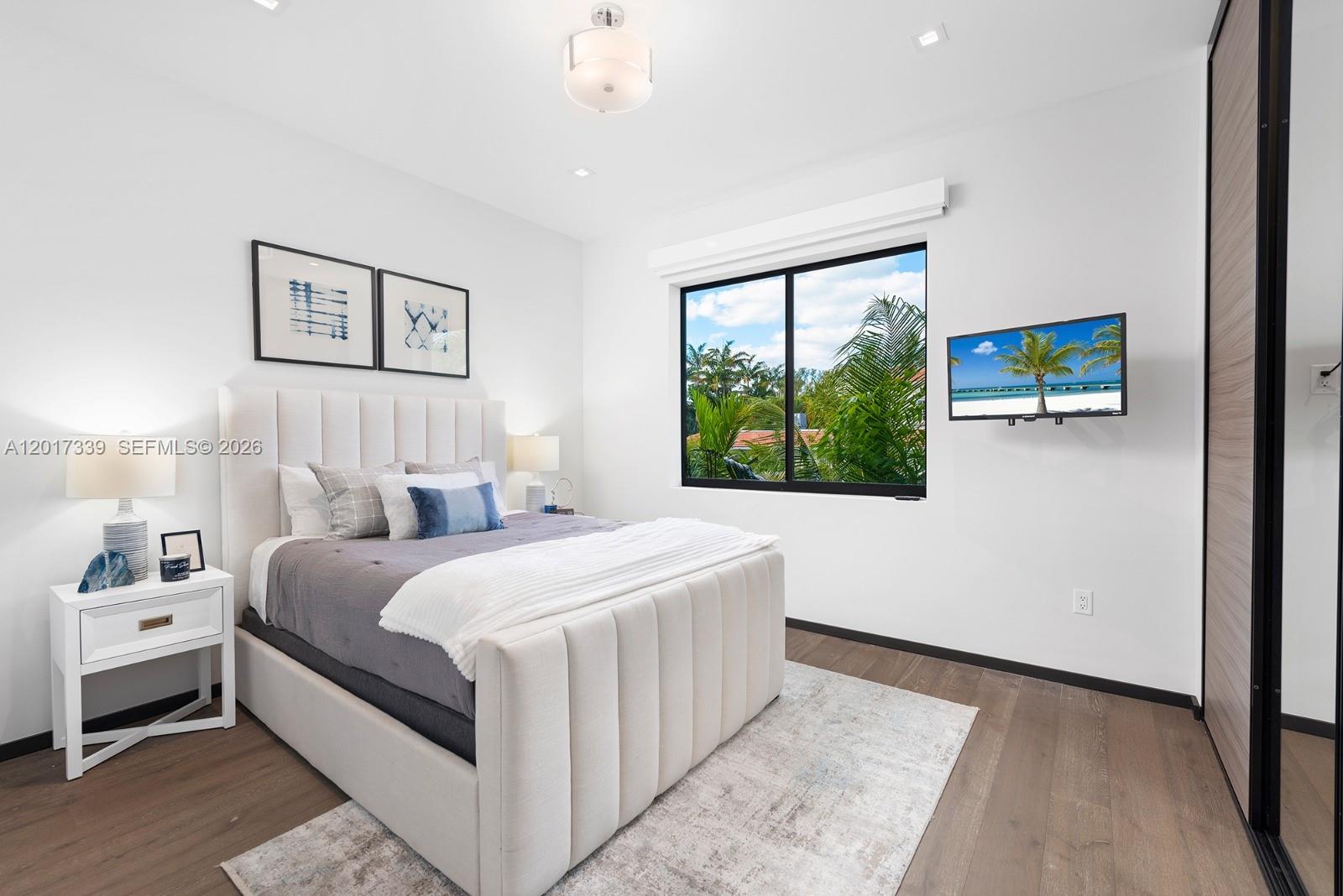 3734 Chase Ave, Miami Beach FL 33140