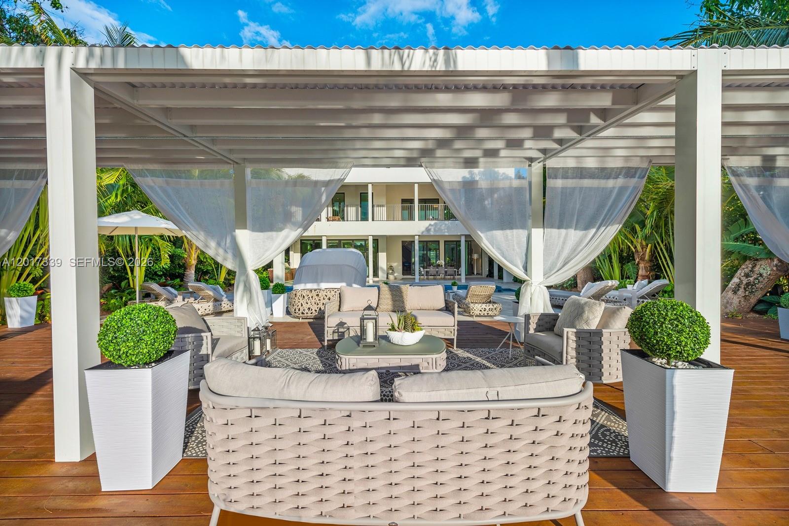 3734 Chase Ave, Miami Beach FL 33140