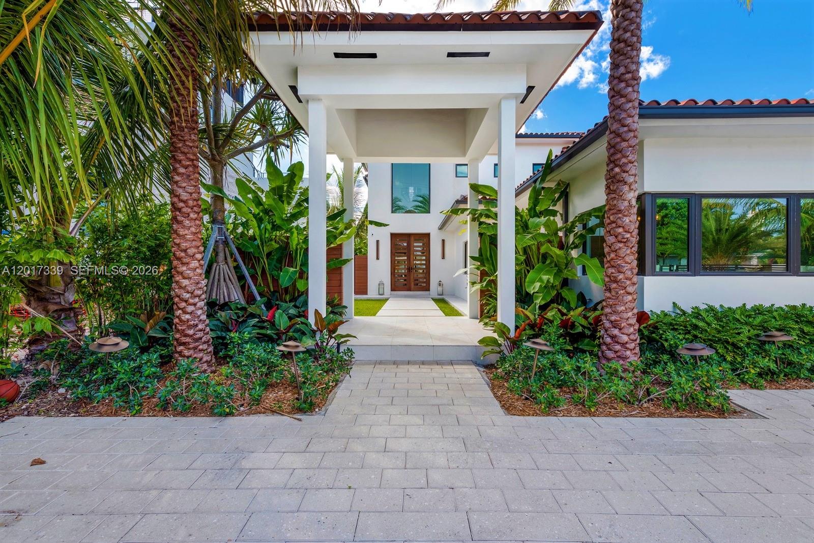 3734 Chase Ave, Miami Beach FL 33140