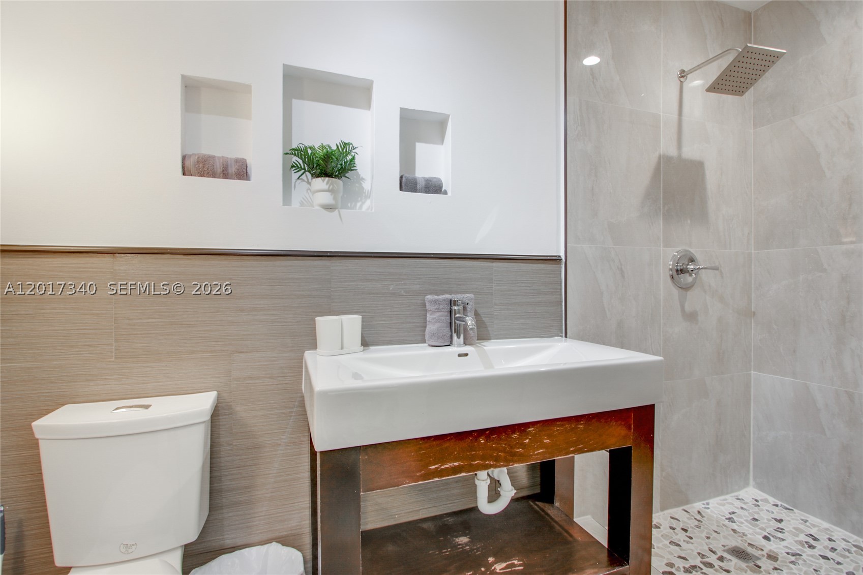 2001 NE 122nd Rd, North Miami FL 33181