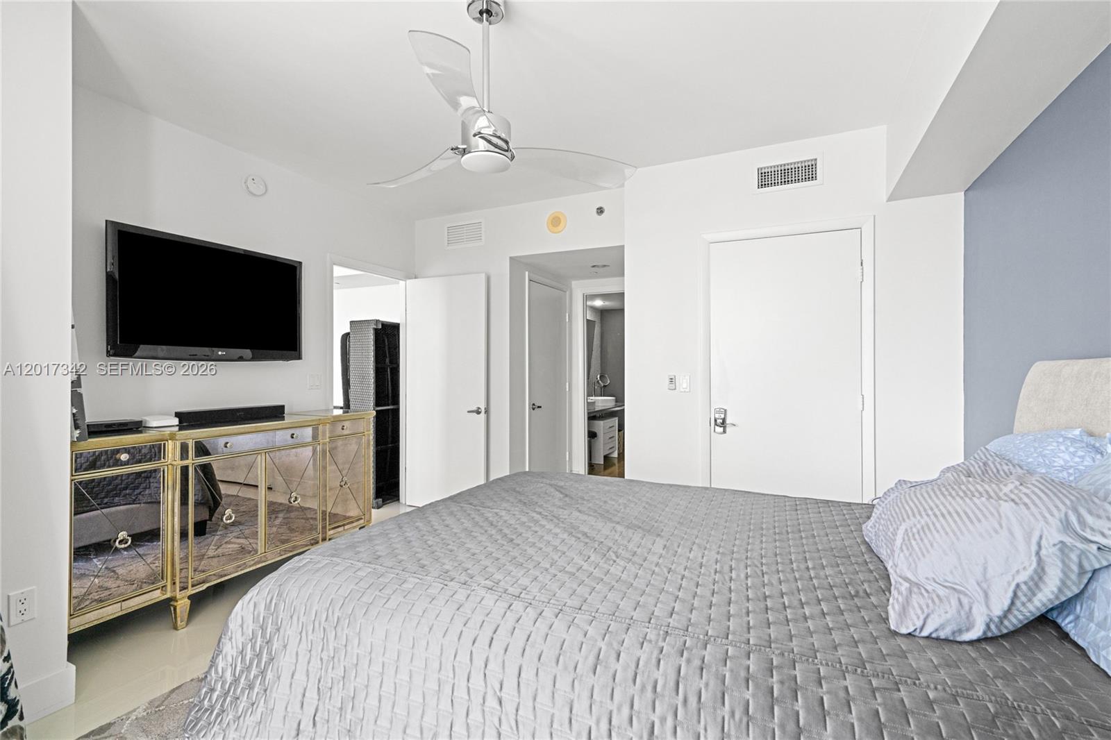 495 Brickell Ave #1704, Miami FL 33131