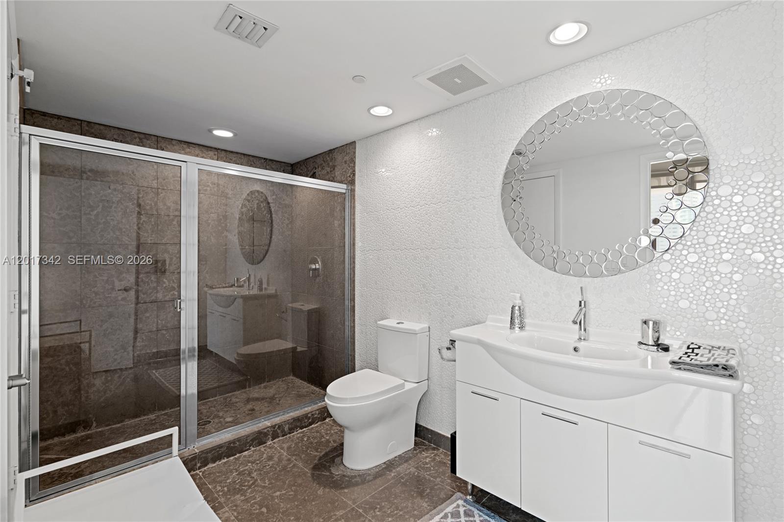 495 Brickell Ave #1704, Miami FL 33131