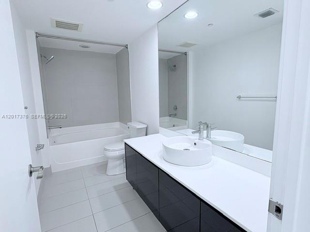 31 SE 6th St #2001, Miami FL 33131