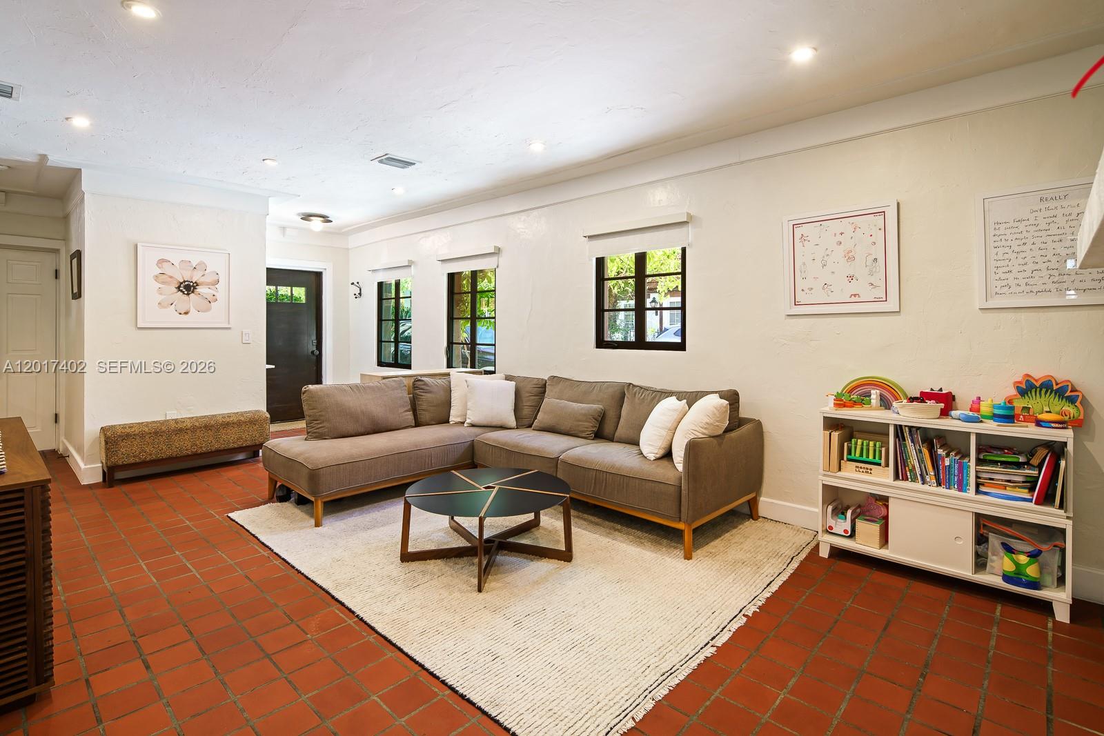 405 Viscaya Ave #405, Coral Gables FL 33134