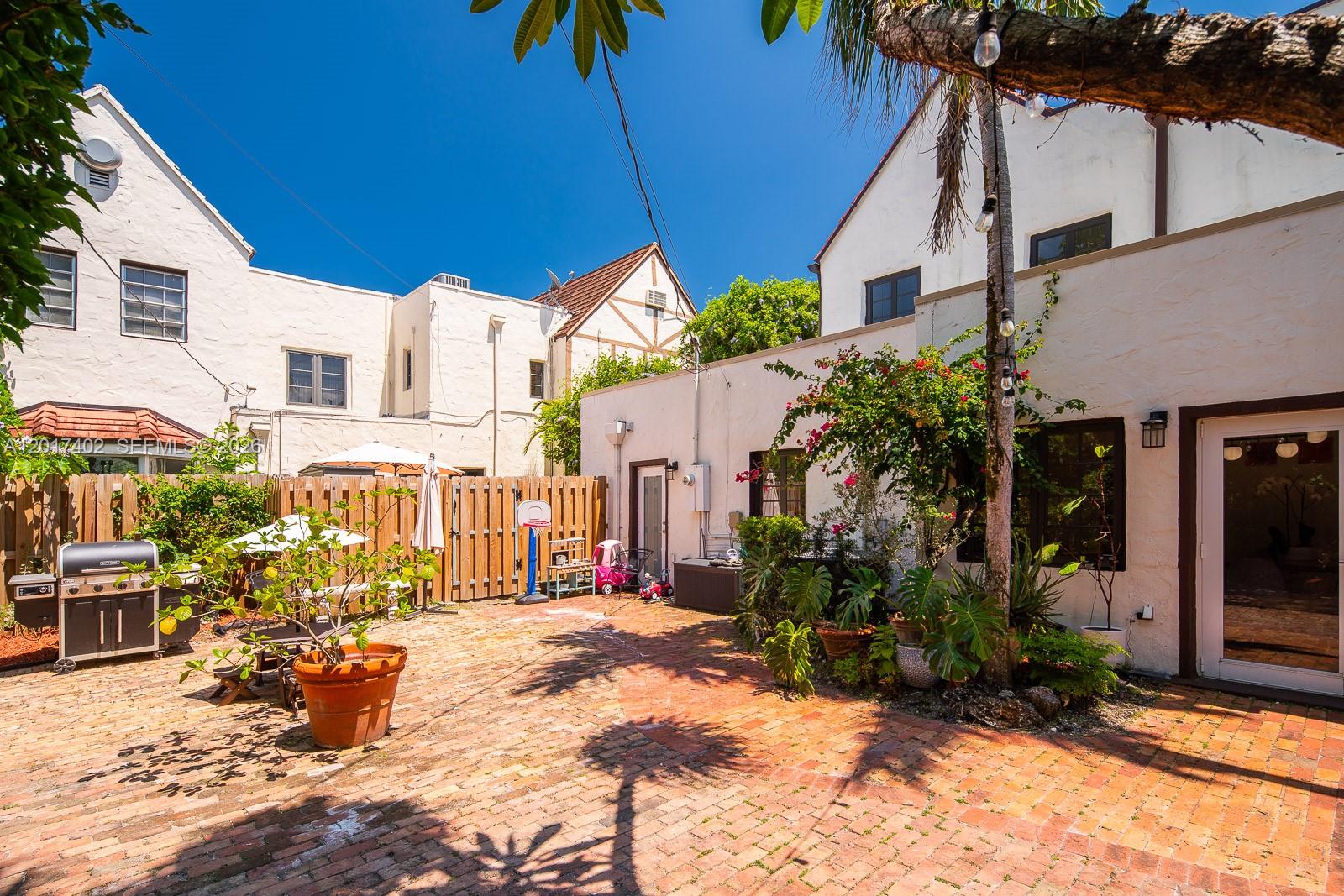 405 Viscaya Ave #405, Coral Gables FL 33134
