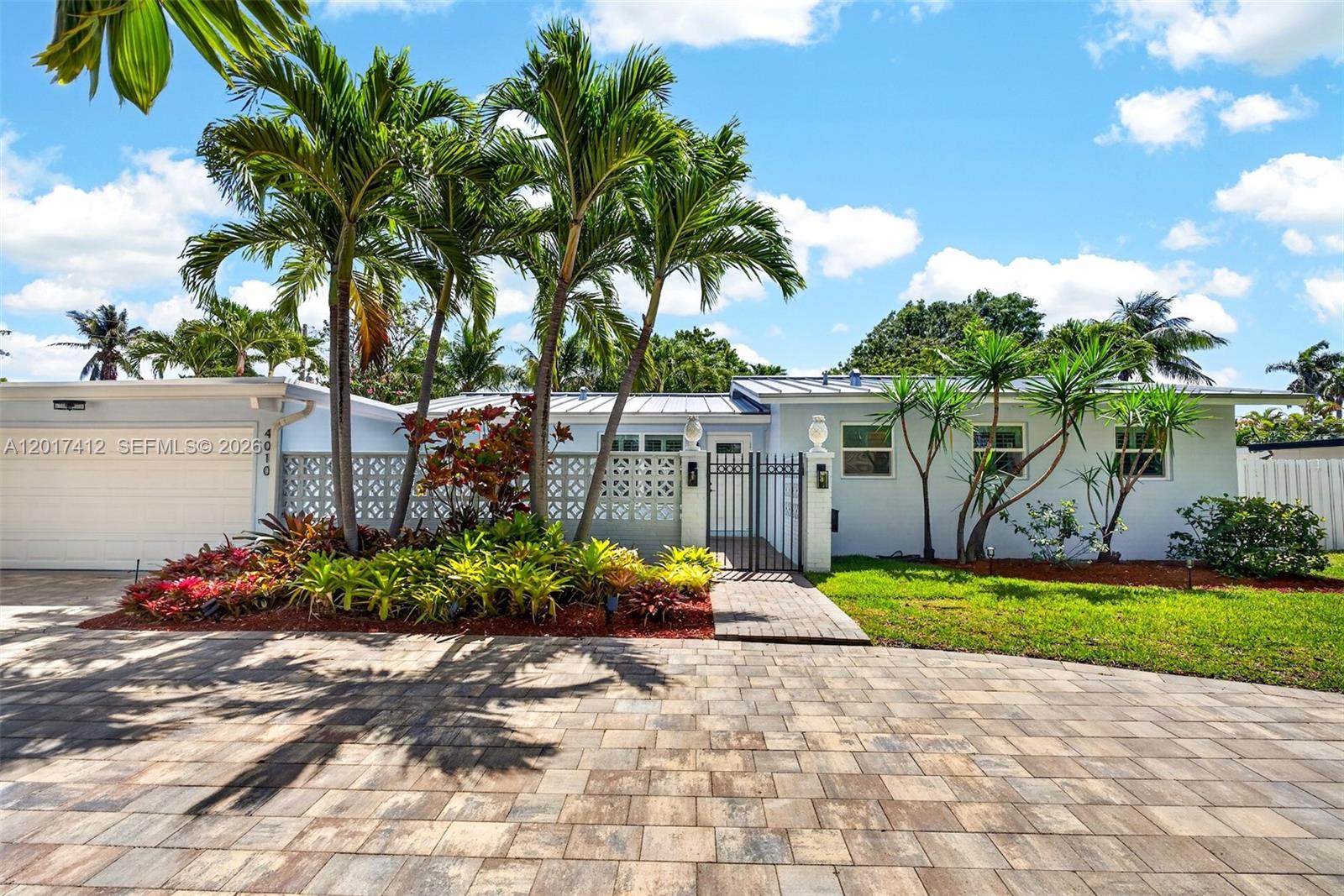 4010 NE 22nd Ave, Lighthouse Point FL 33064