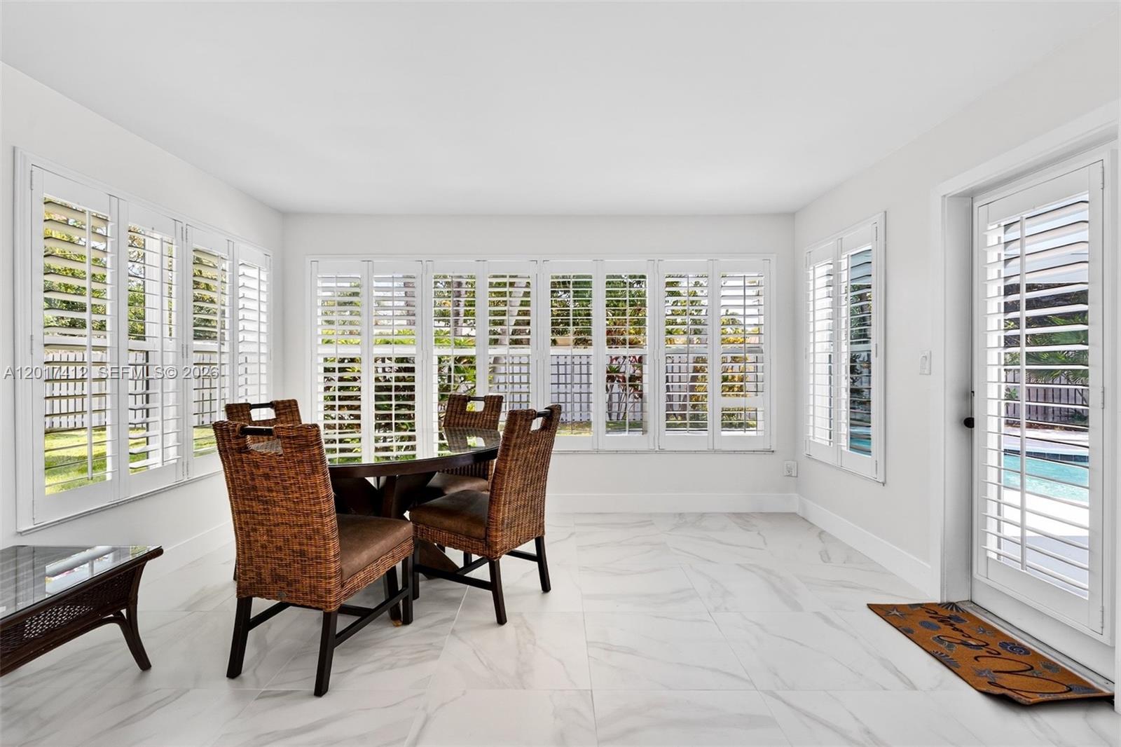 4010 NE 22nd Ave, Lighthouse Point FL 33064