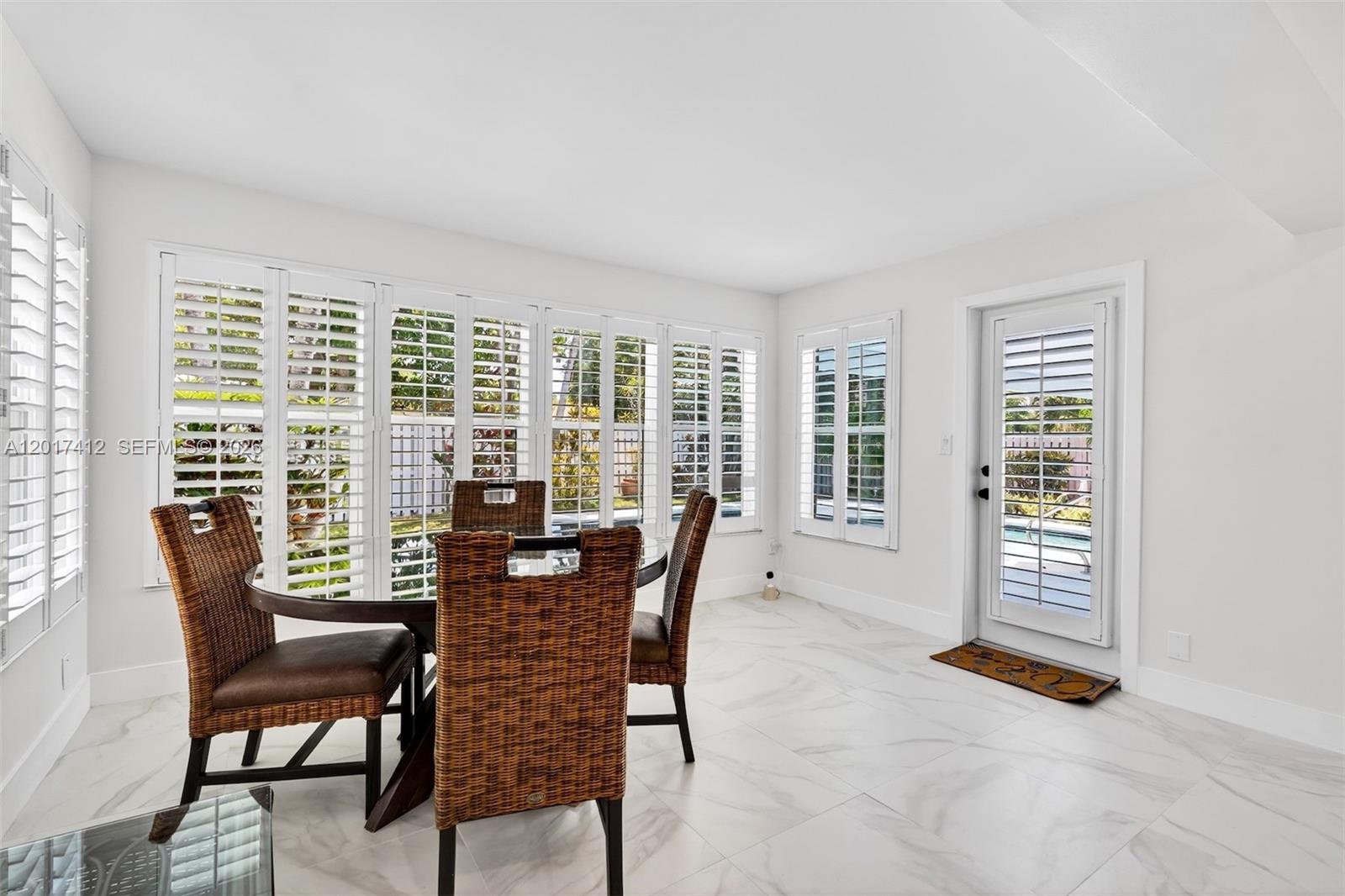 4010 NE 22nd Ave, Lighthouse Point FL 33064