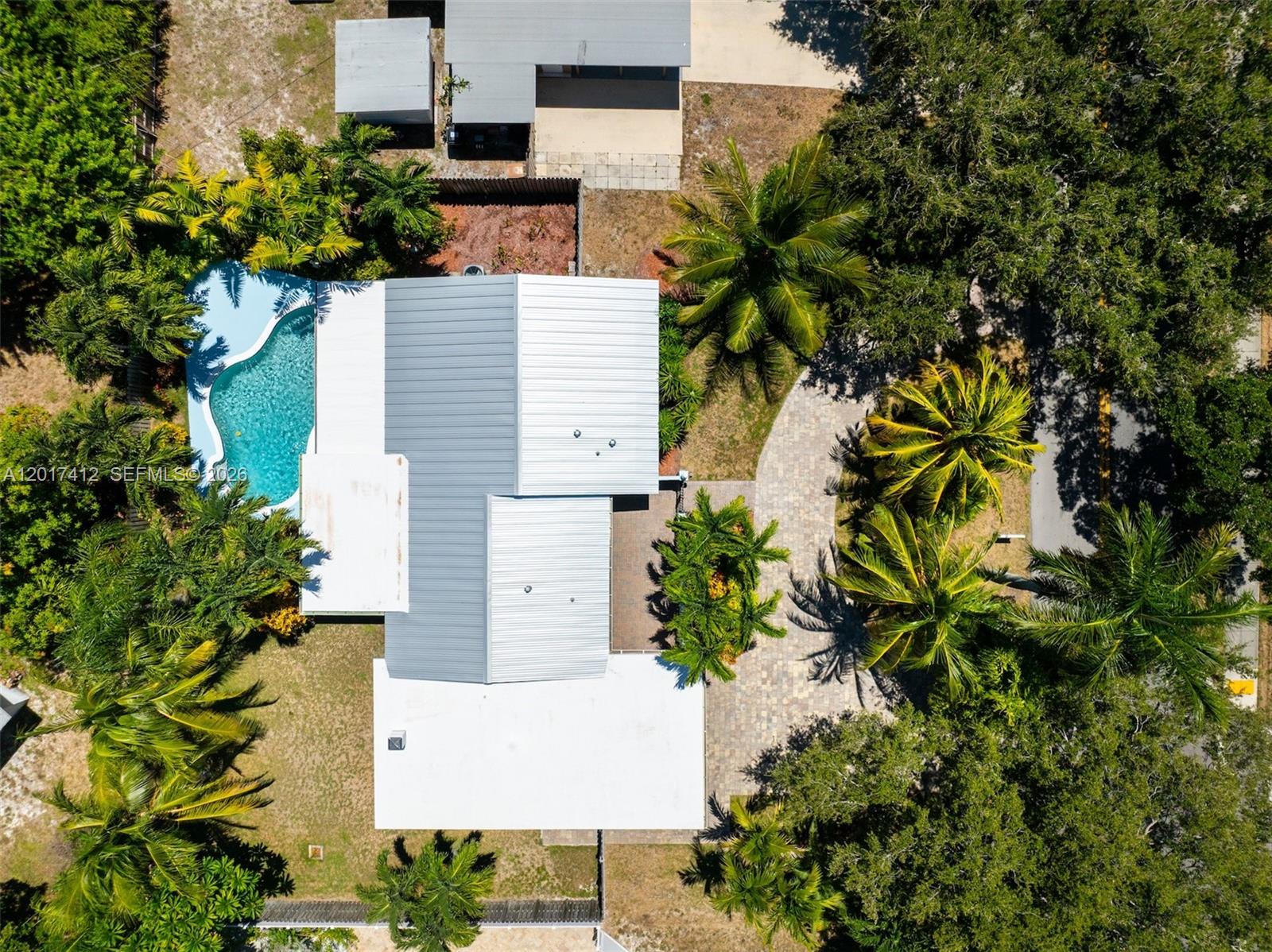 4010 NE 22nd Ave, Lighthouse Point FL 33064