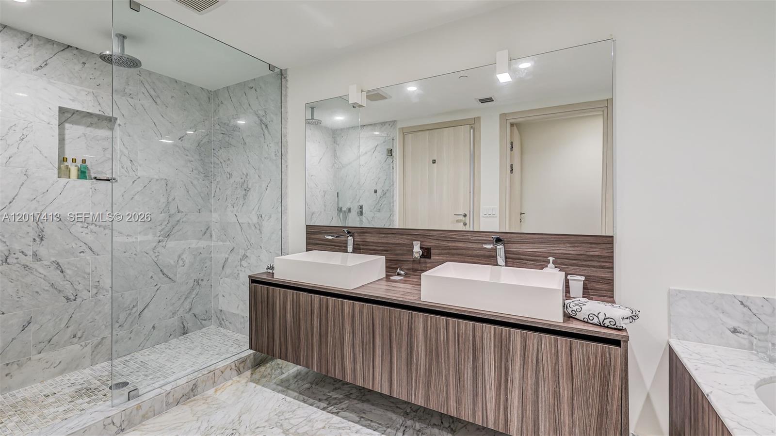 1000 Brickell Plz #3002, Miami FL 33131