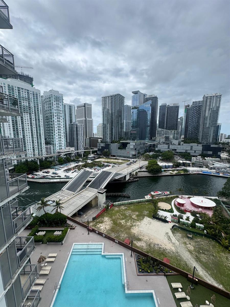 350 S Miami Ave #2010, Miami FL 33130