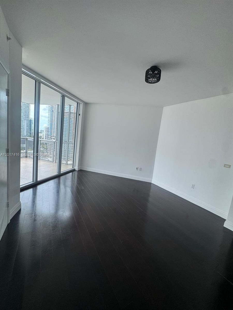 350 S Miami Ave #2010, Miami FL 33130