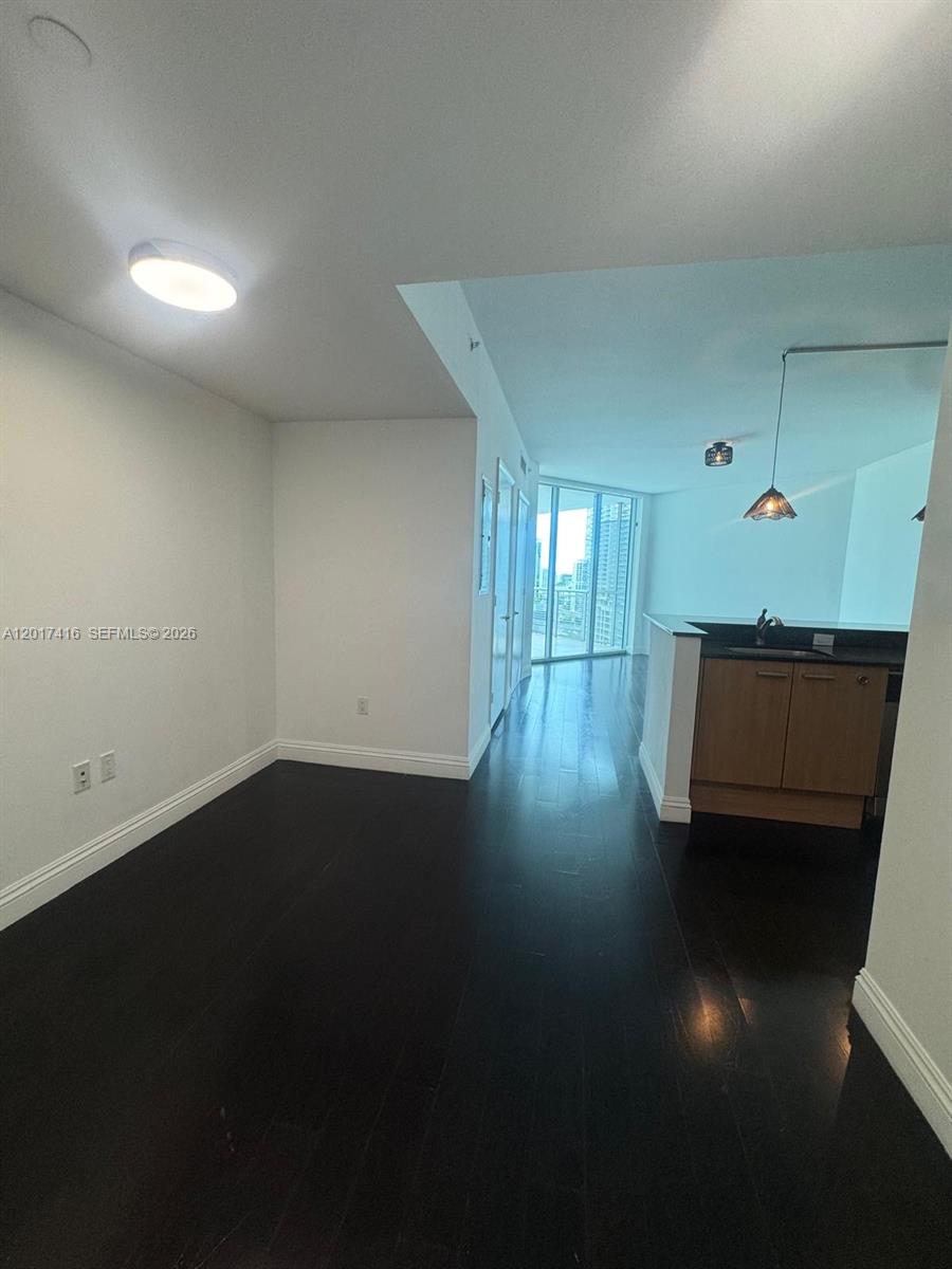350 S Miami Ave #2010, Miami FL 33130