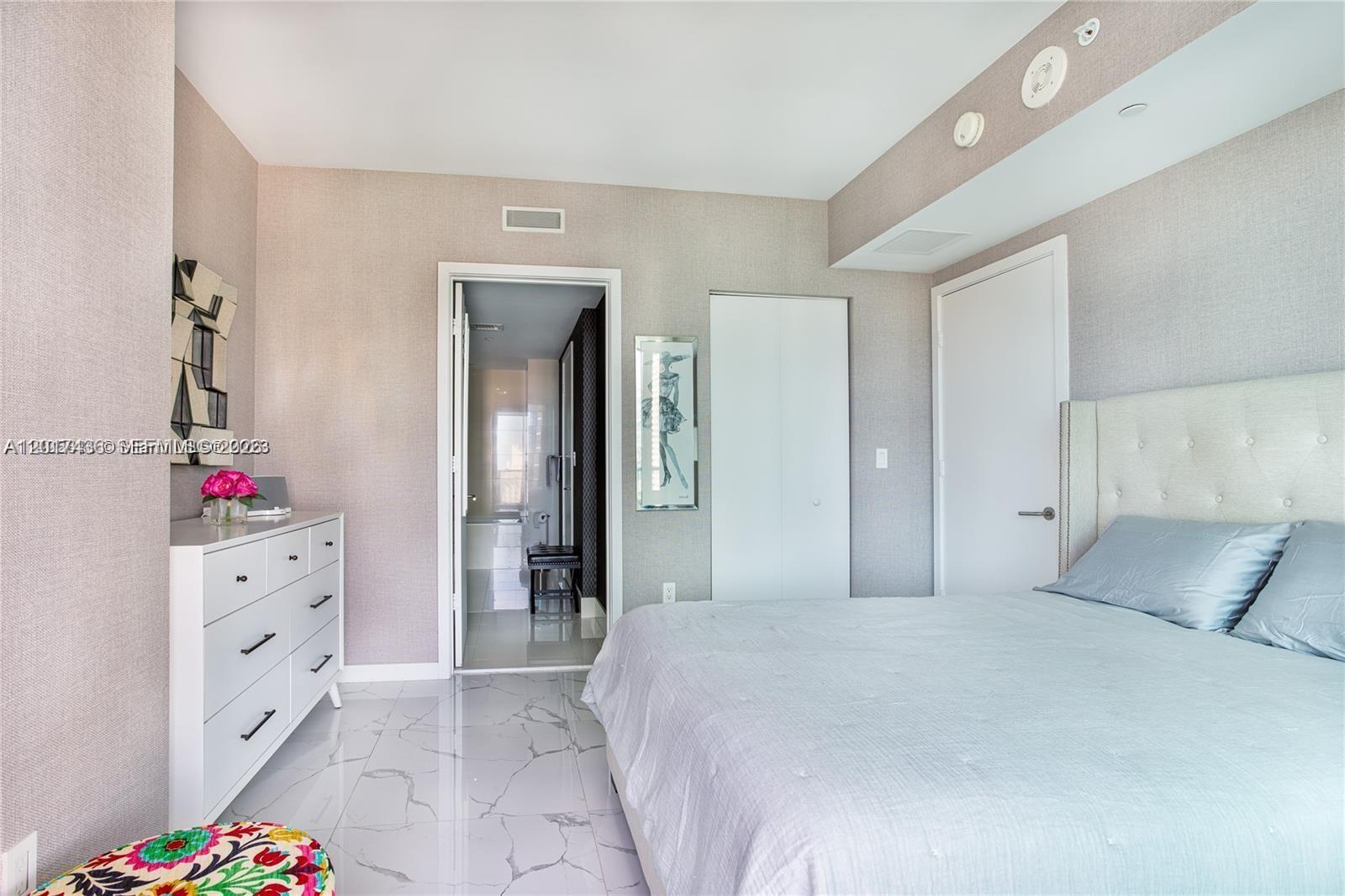 1300 S Miami Ave #2104, Miami FL 33130