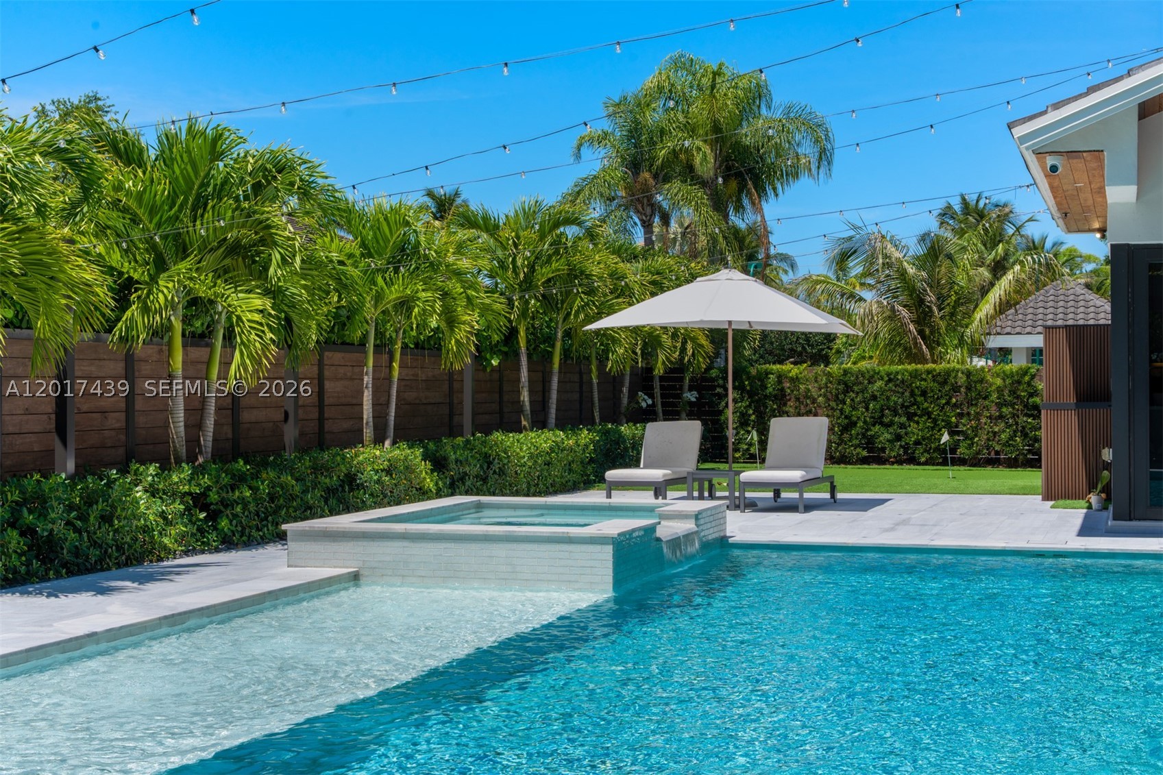 10040 SW 124th St, Miami FL 33176