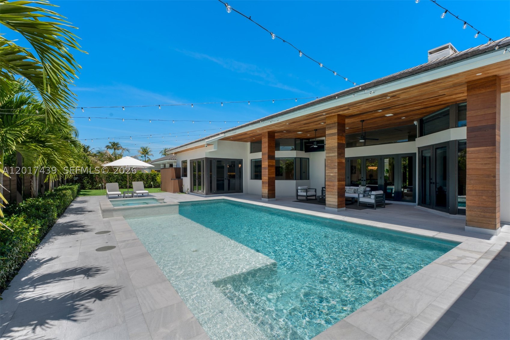 10040 SW 124th St, Miami FL 33176