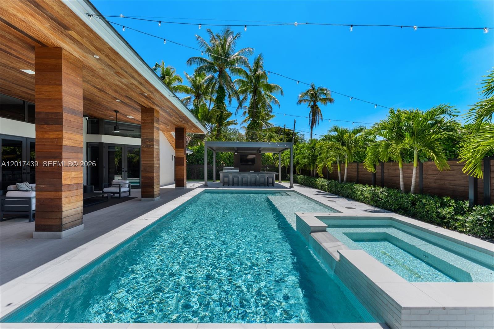 10040 SW 124th St, Miami FL 33176