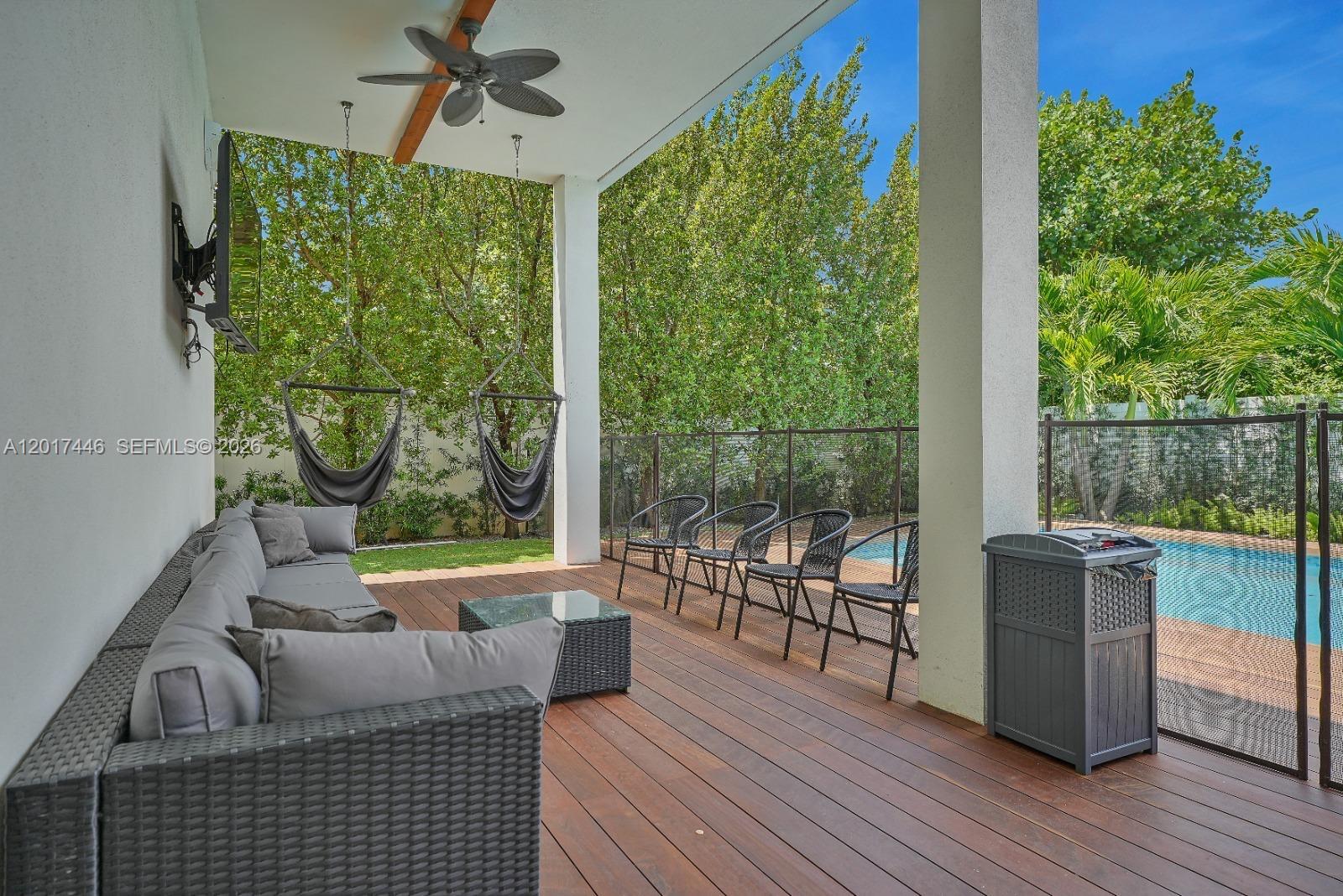 1025 NE 170th Ter, Miami FL 33162