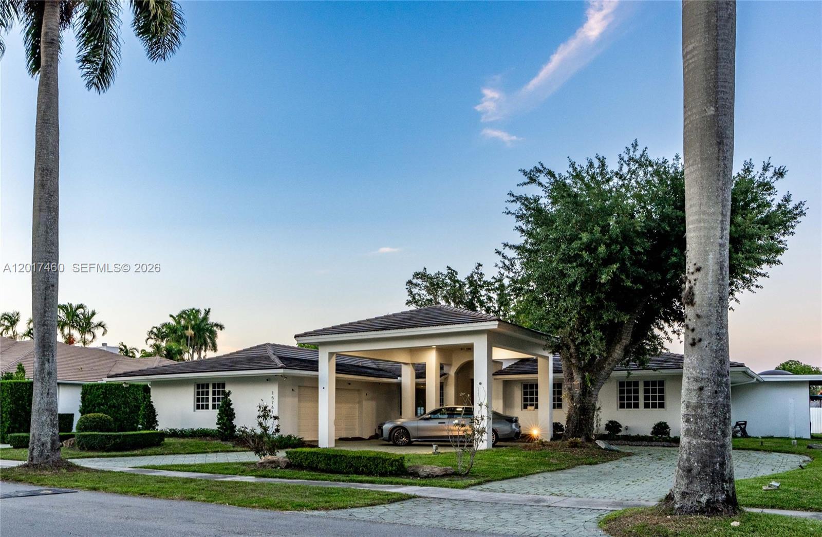 15761 Turnberry Dr, Miami Lakes FL 33014