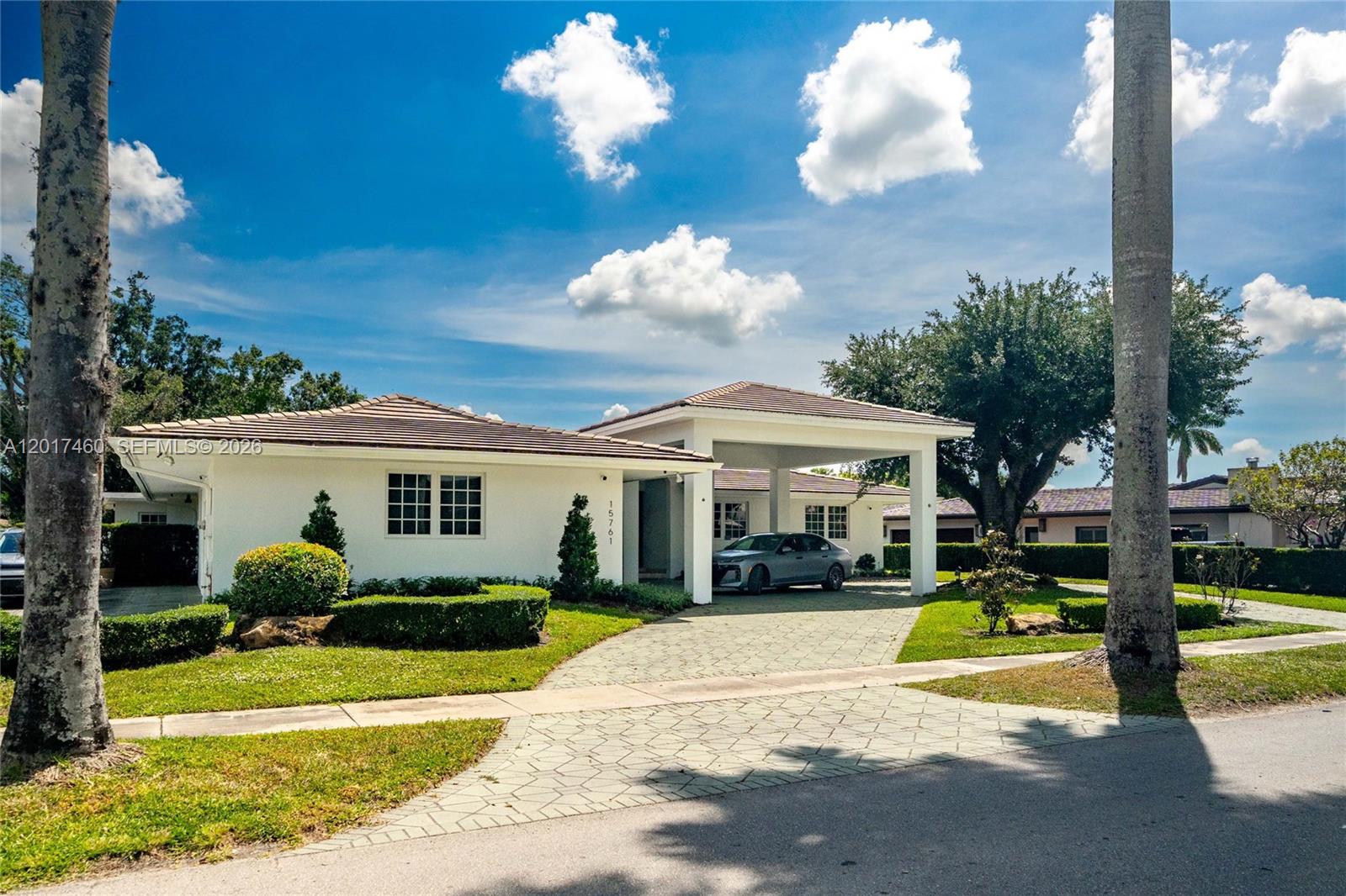15761 Turnberry Dr, Miami Lakes FL 33014
