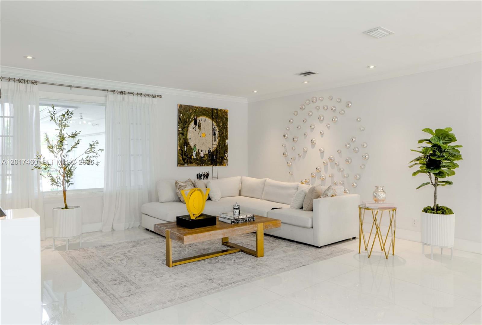 15761 Turnberry Dr, Miami Lakes FL 33014