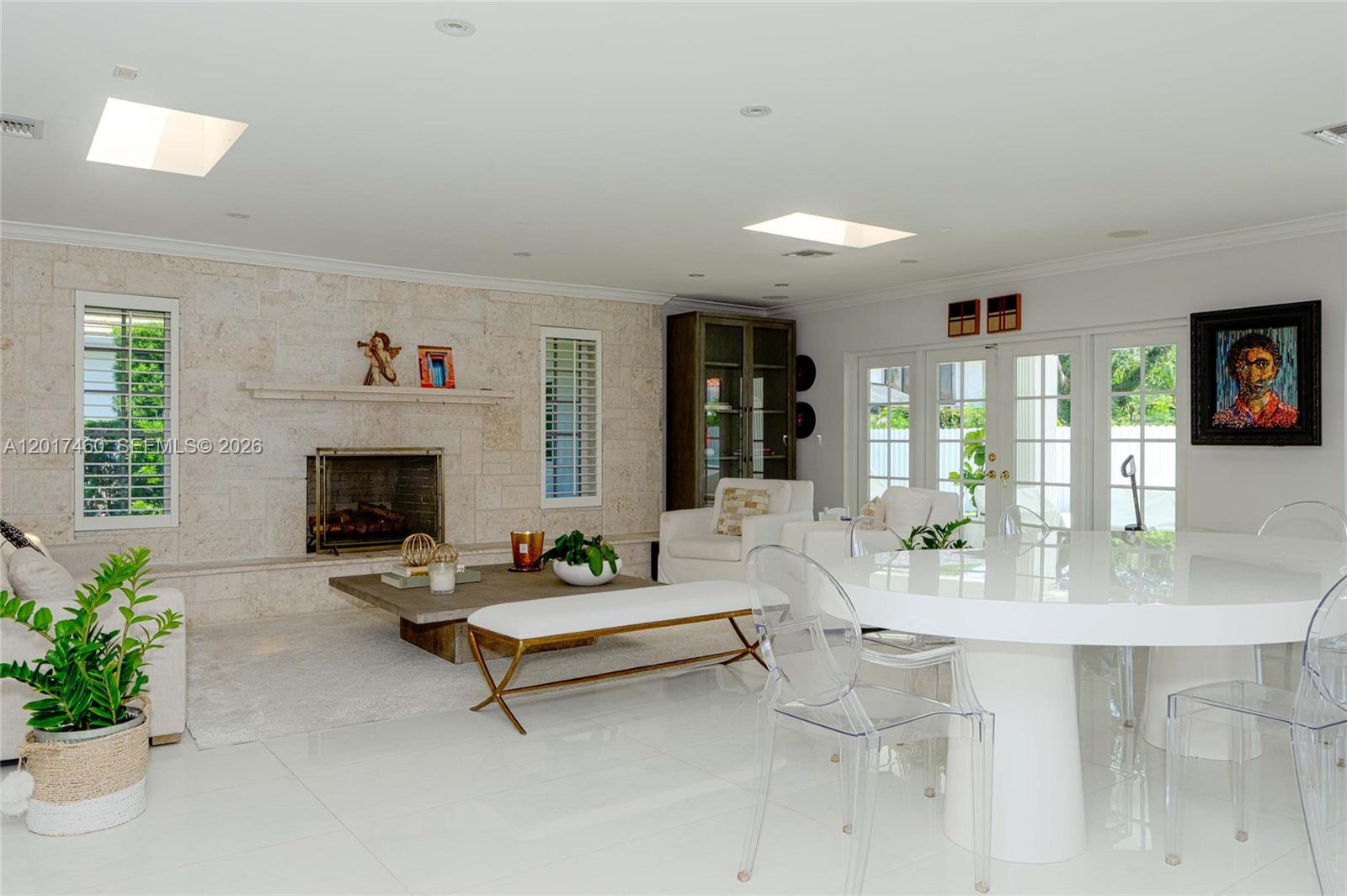 15761 Turnberry Dr, Miami Lakes FL 33014