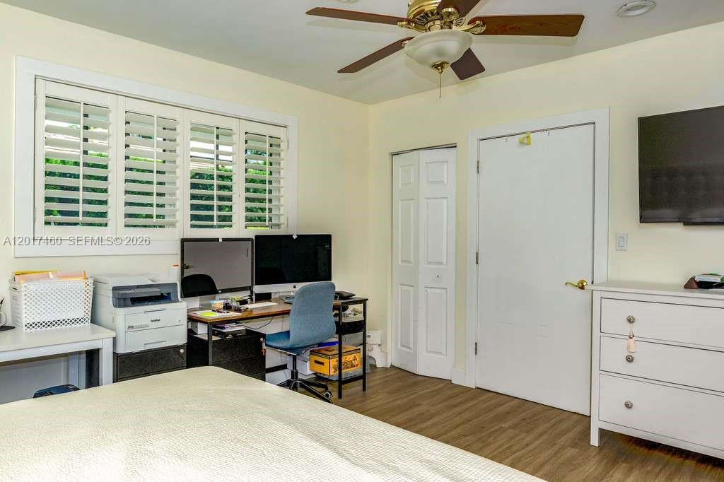 15761 Turnberry Dr, Miami Lakes FL 33014