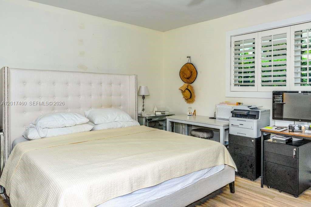 15761 Turnberry Dr, Miami Lakes FL 33014