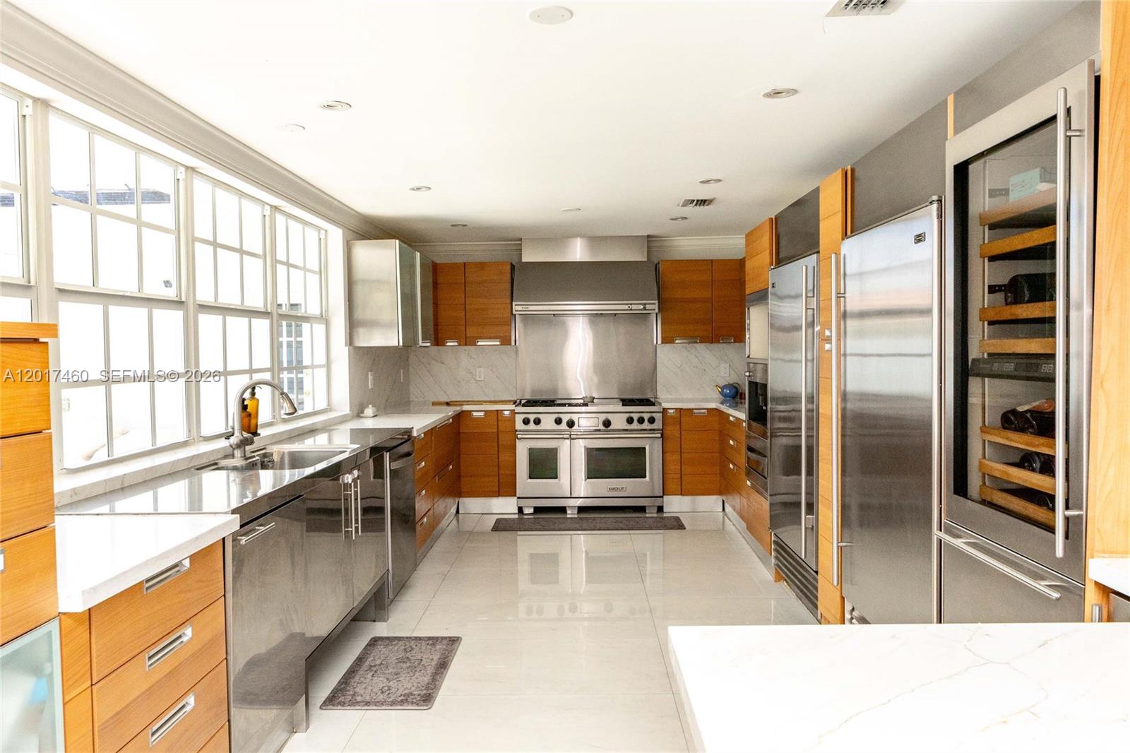15761 Turnberry Dr, Miami Lakes FL 33014