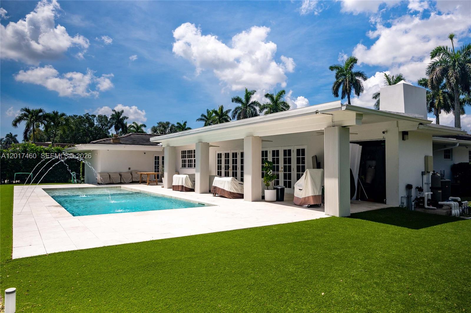 15761 Turnberry Dr, Miami Lakes FL 33014
