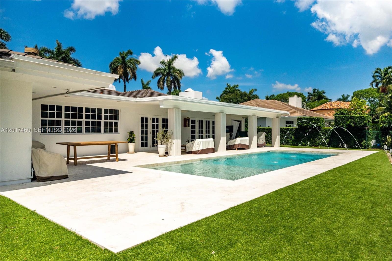 15761 Turnberry Dr, Miami Lakes FL 33014