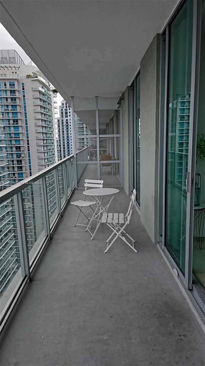79 SW 12th St #3711-S, Miami FL 33130
