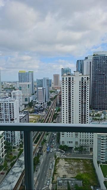 79 SW 12th St #3711-S, Miami FL 33130
