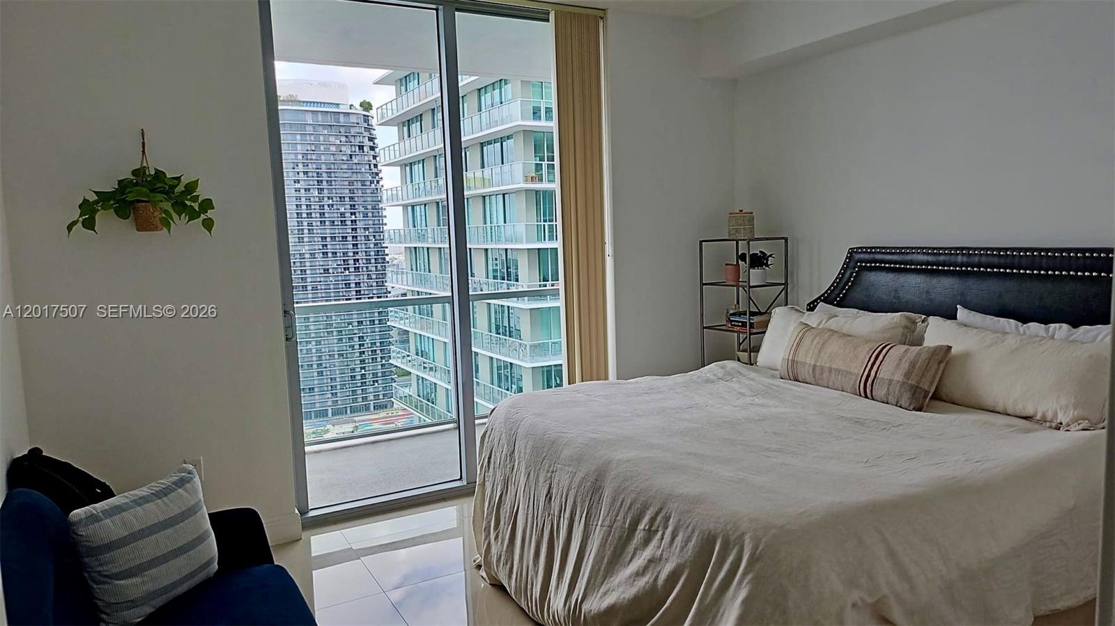 79 SW 12th St #3711-S, Miami FL 33130
