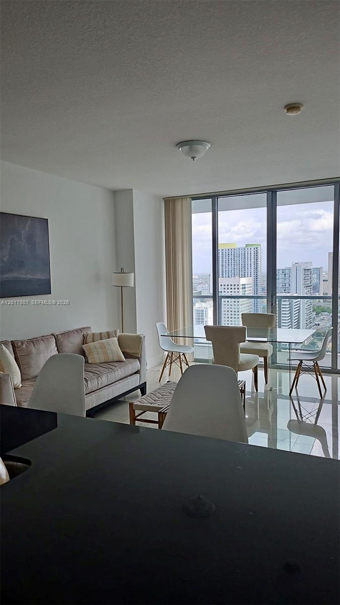 79 SW 12th St #3711-S, Miami FL 33130
