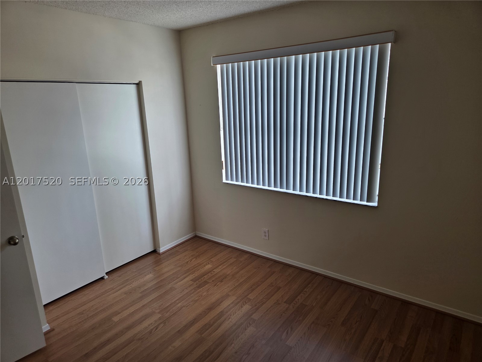 47 Simonton Cir, Weston FL 33326