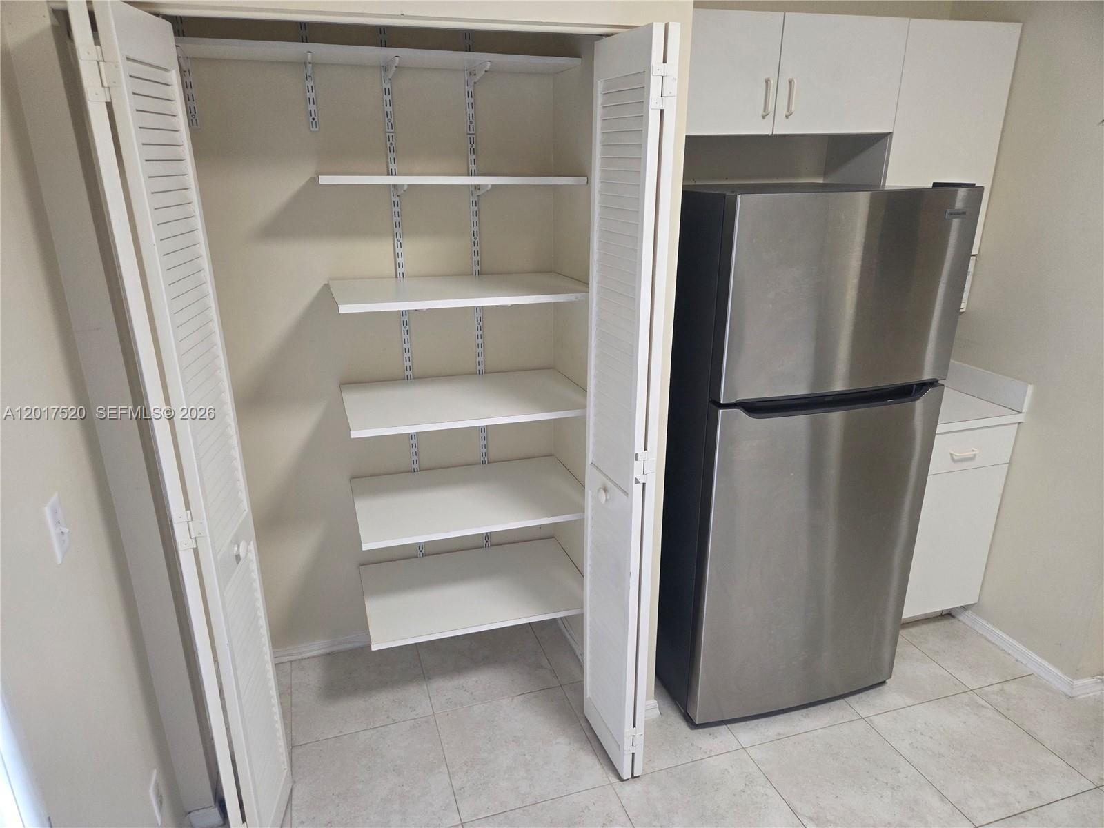 47 Simonton Cir, Weston FL 33326