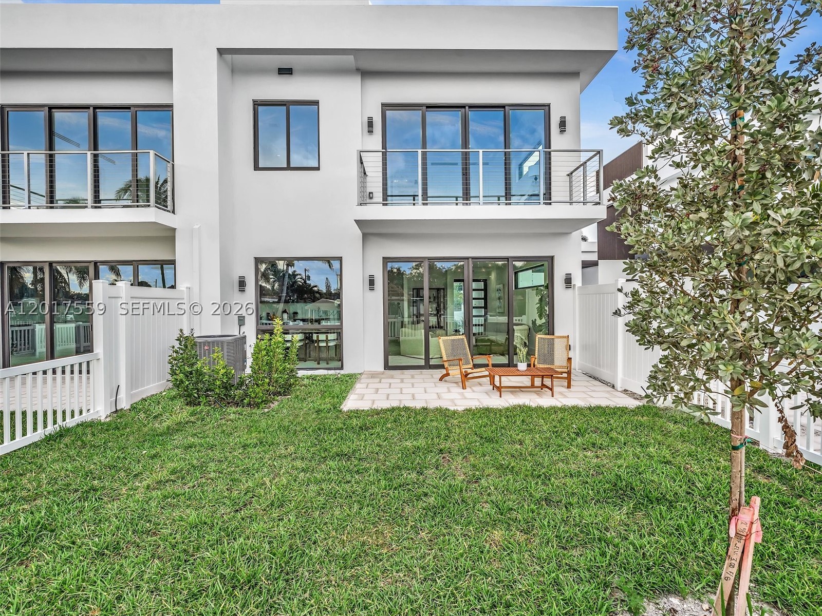4640 SW 32nd Ave #D1, Dania Beach FL 33312