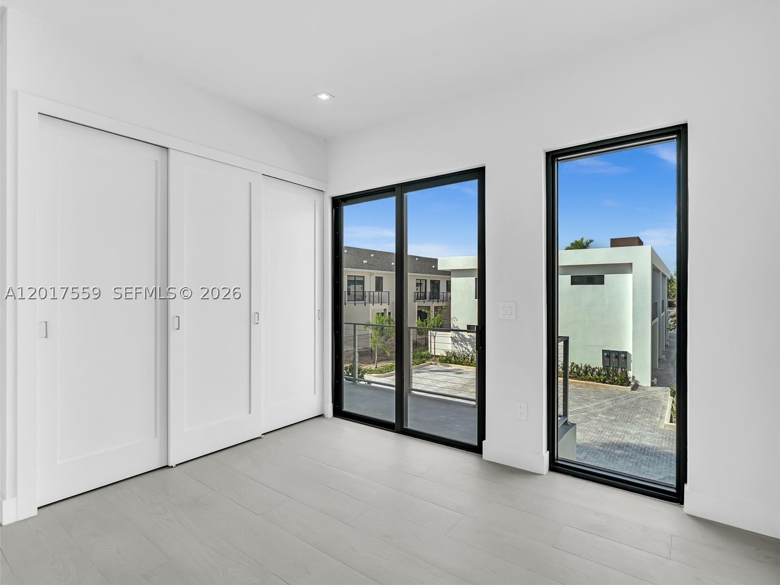 4640 SW 32nd Ave #D1, Dania Beach FL 33312