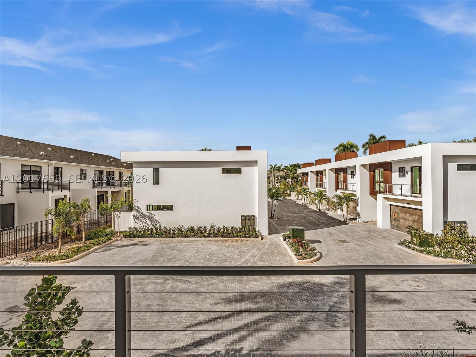 4640 SW 32nd Ave #D1, Dania Beach FL 33312