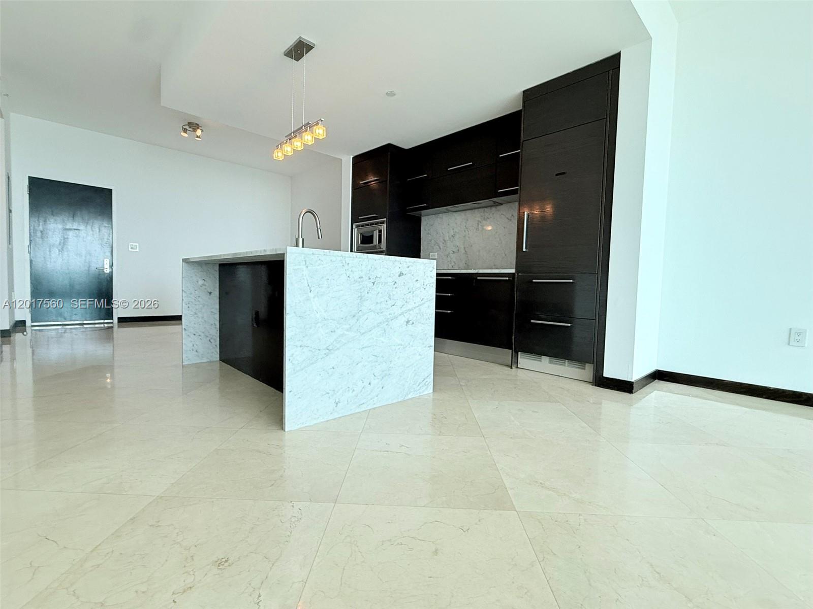 900 Biscayne Blvd #3803, Miami FL 33132