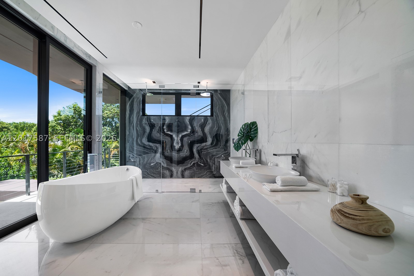 3045 N Bay Rd, Miami Beach FL 33140