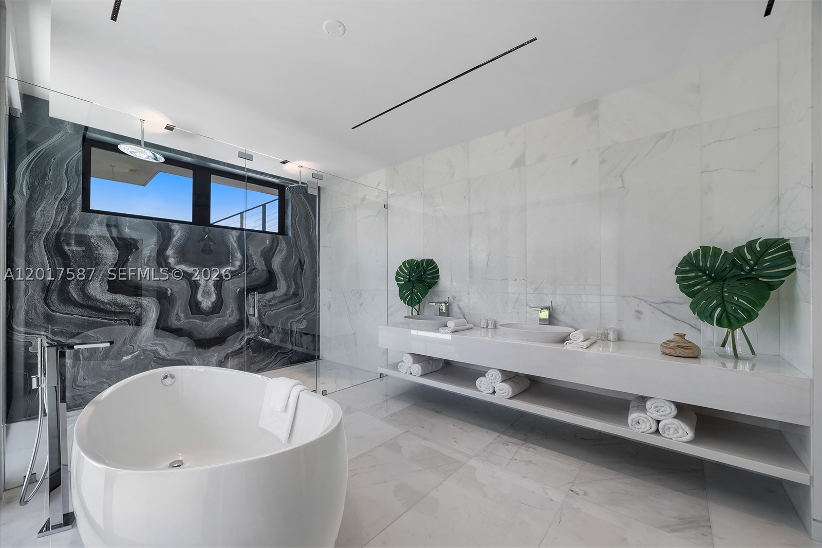 3045 N Bay Rd, Miami Beach FL 33140