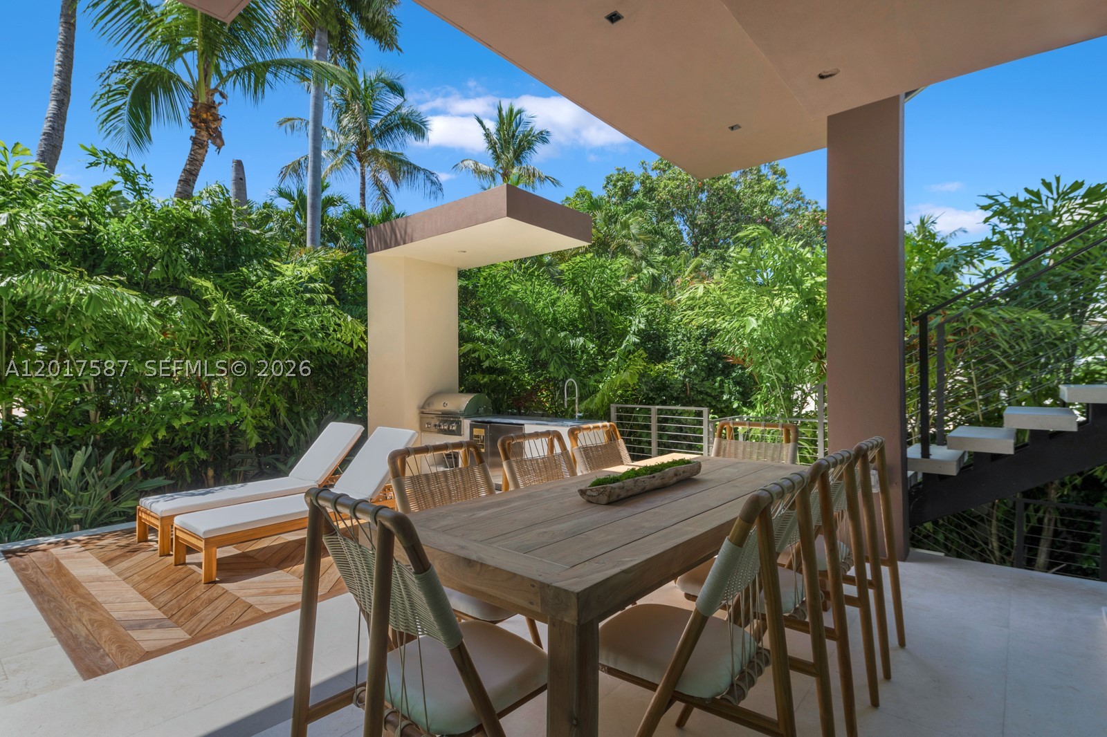 3045 N Bay Rd, Miami Beach FL 33140