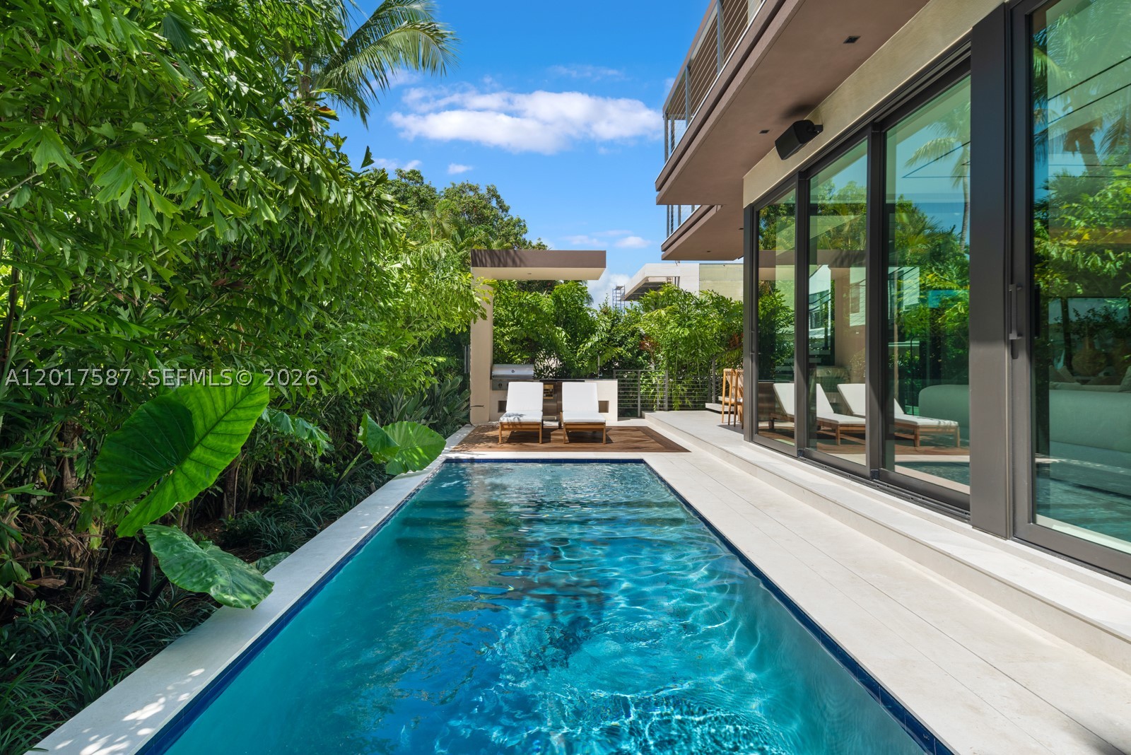 3045 N Bay Rd, Miami Beach FL 33140
